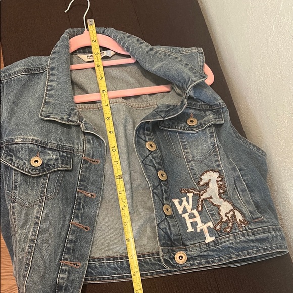 Women Denim Vest with Embroidered Patch Sew On WHT Art Horse Logo ( L) Cropped - Picture 3 of 8